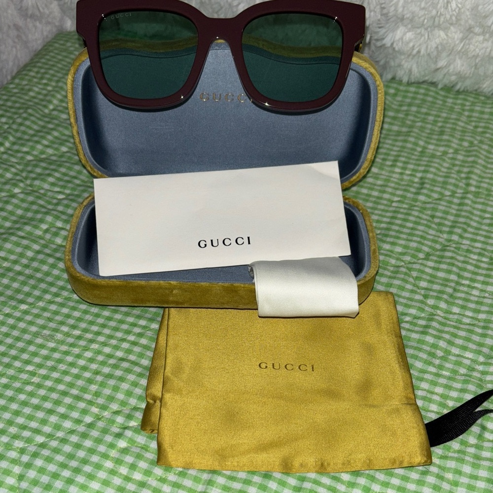 Gucci Red Sunglasses with Chic Accessories